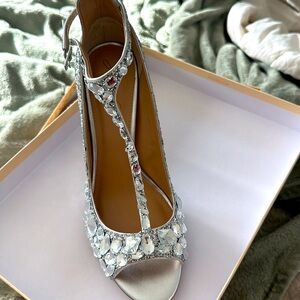 Jewel Badley Mischka high heel shoes
Wore once.
Size 9